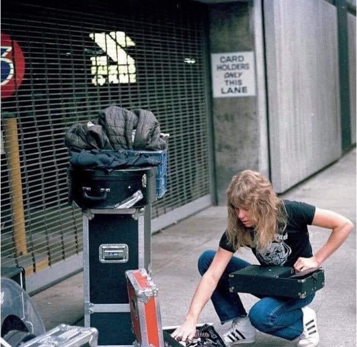 MetSince1981's tweet photo. #UnDíaComoHoy…
📆 En 1982, un día como hoy 18 de Octubre, @Metallica se presenta en el recinto de #OldWaldorf de San Francisco CA USA con la siguiente formación original: James Hetfield, @larsulrich, @DaveMustaine y @RonMcGovney. 
📸 Brian Lew.
#Metallica #METALLICASince1981 https://t.co/wf4vDX3rzi