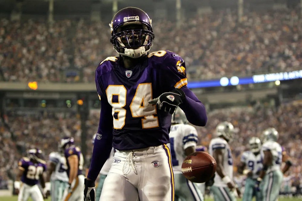 Ihartitz's tweet photo. Travis Hunter when he gets to play wide receiver in London https://t.co/VlWhATXLRb