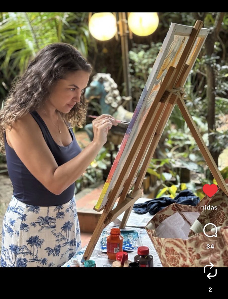 jconnslly's tweet photo. gente eu não tô acreditando A LUA BLANCO MORREU COMO ASSIM CARALHO A MINHA ROBERTA MESSI QUE PORRA É ESSA https://t.co/lO8YCMq7mD
