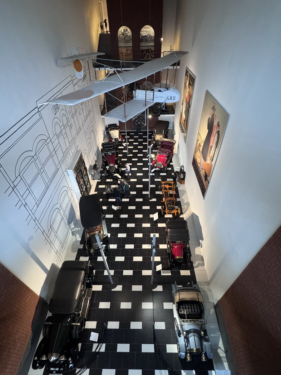 NinaGerrina's tweet photo. Louwman museum, een aanrader voor een dagje uit.
#FijneZondagGehad #UitTip #DagjeUit https://t.co/i904sIiTum
