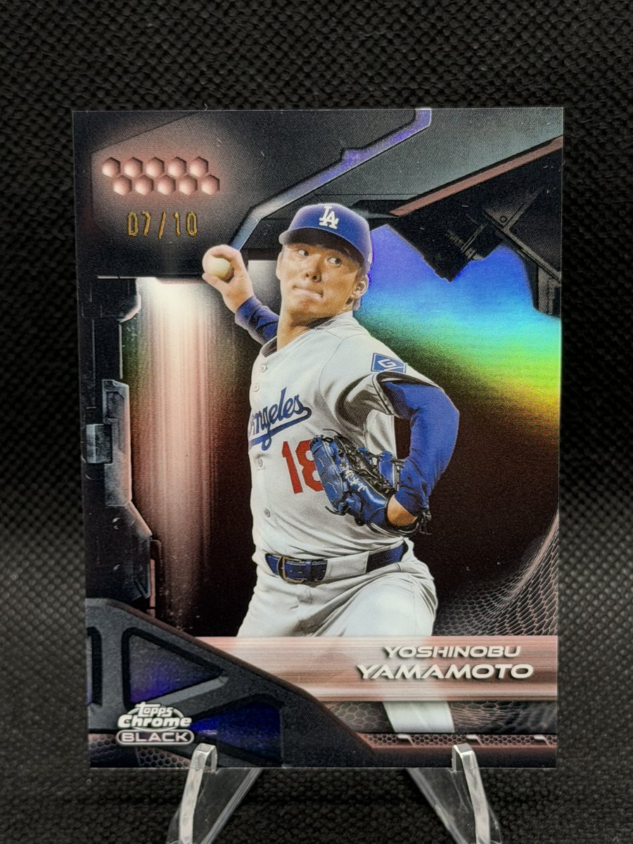 805CardHouse's tweet photo. Good morning hobby fam! I’ve reduced prices on these  bangers! 🔥🔥🔥🔥🔥
Jackson Chourio RC auto /50 PSA10 $700
Brock Purdy auto /50 $250
Yamamoto Topps Chrome Black /10 $200
Elly De La Cruz RC Becket 10 auto $250
Al prices shipped! 
#TheHobby #Collecting #SportsCards https://t.co/aiCImNambD