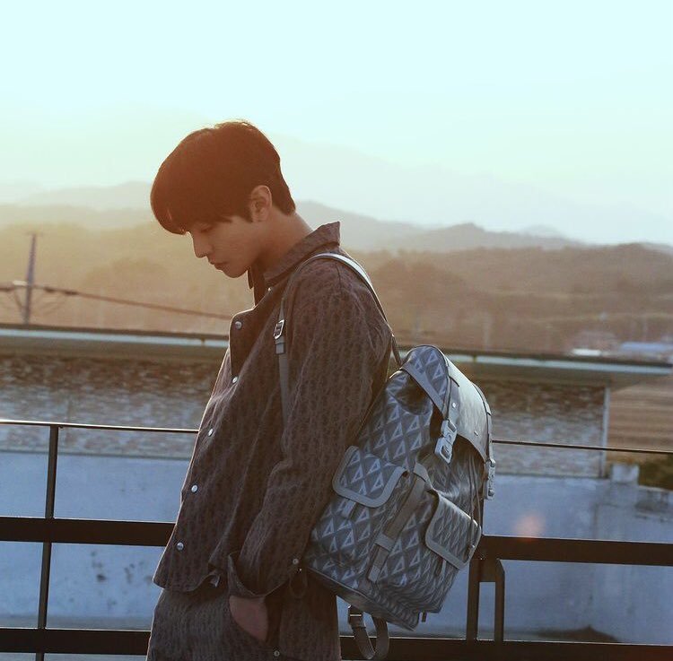 a_hyoseop's tweet photo. Find the perfect blend of comfort and sophistication, and let your style speak for itself in impressive silence. https://t.co/ydKr9bsoHD
