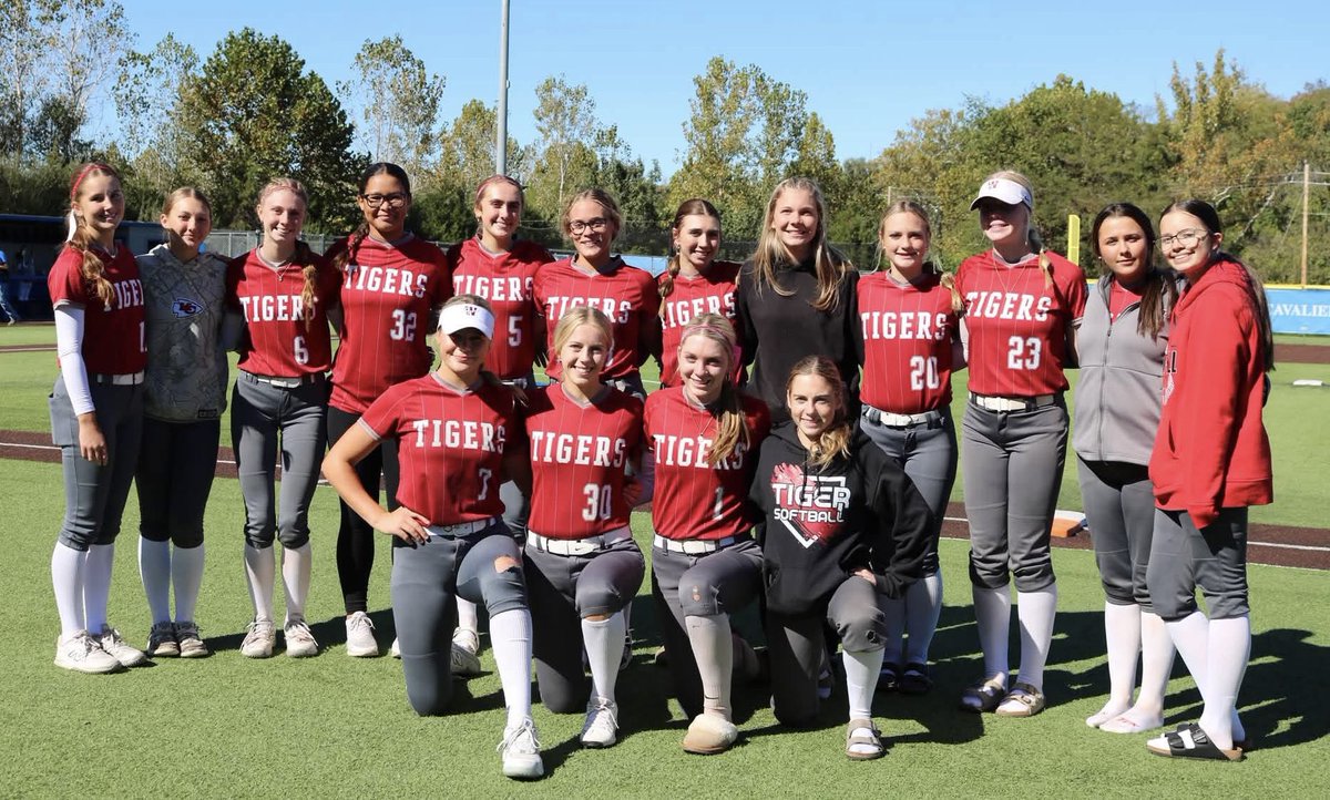 Reese_L_Brown's tweet photo. Our season was cut short yesterday in the district semifinals, but I’m extremely proud of this team. Our 19 wins, were the most by any team in 17 years! I will miss our Seniors! ♥️🥎

My end of season stats 🔽
AVG - .471  OBP - .513  SLG - .769
Hits - 49  RBI’s - 31  R - 41 https://t.co/YAa0zeeB3G