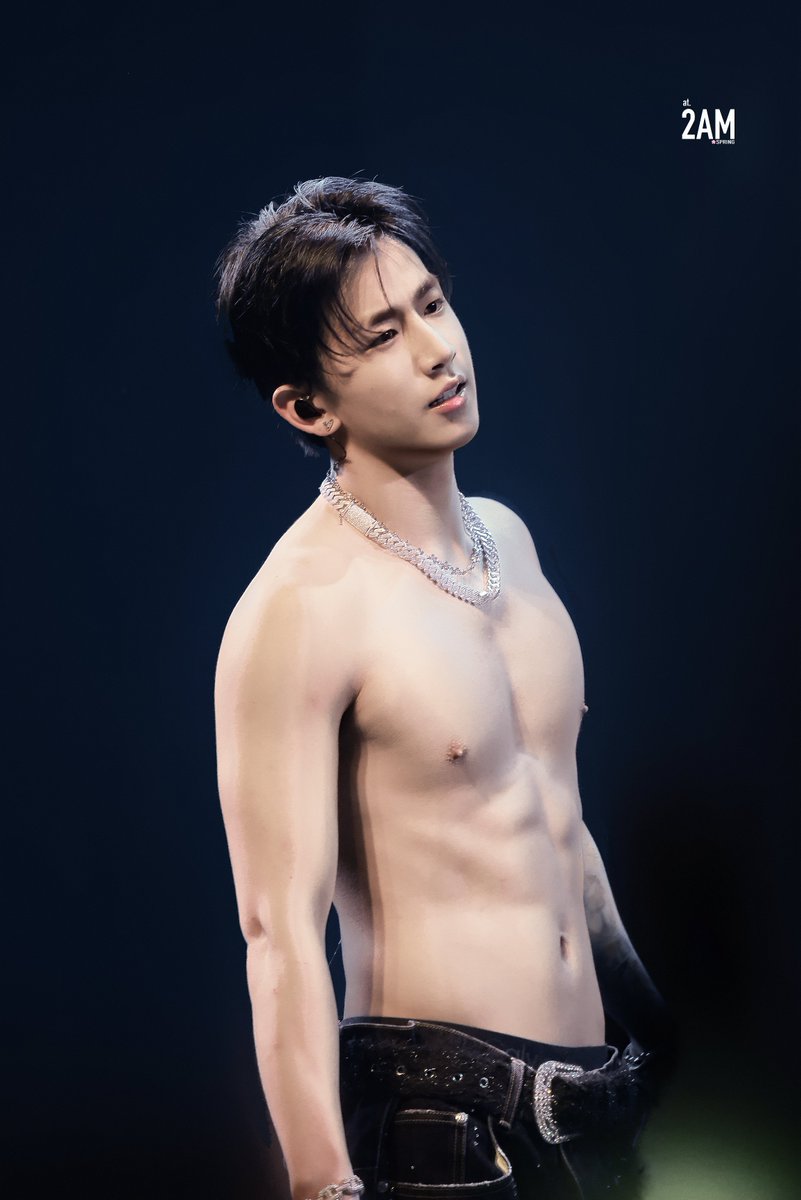 at2am_spring's tweet photo. 261016 KOOM LIVE

#wayfboys #웨이프보이즈
#andrew #앤드류 https://t.co/YumdKZofTJ