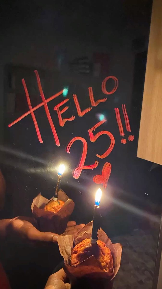 chelssssieeee's tweet photo. +1 

Go shawty, it’s your birthday 🥳❤️ https://t.co/wnDzrstgvd