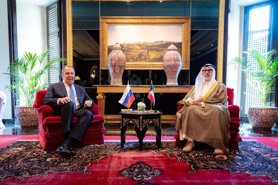 kuneq8's tweet photo. وزير الخارجية يلتقي نظيره الروسي على هامش الاجتماع الوزاري المشترك التاسع للحوار الاستراتيجي بين مجلس التعاون وروسيا الاتحادية

جرى استعراض العلاقات الثنائية وسبل تعزيزها بمختلف المجالات إضافة إلى مناقشة تطورات الأحداث الراهنة في المنطقة وتداعياتها على المستويين الإقليمي والدولي https://t.co/c4dqPslcgn