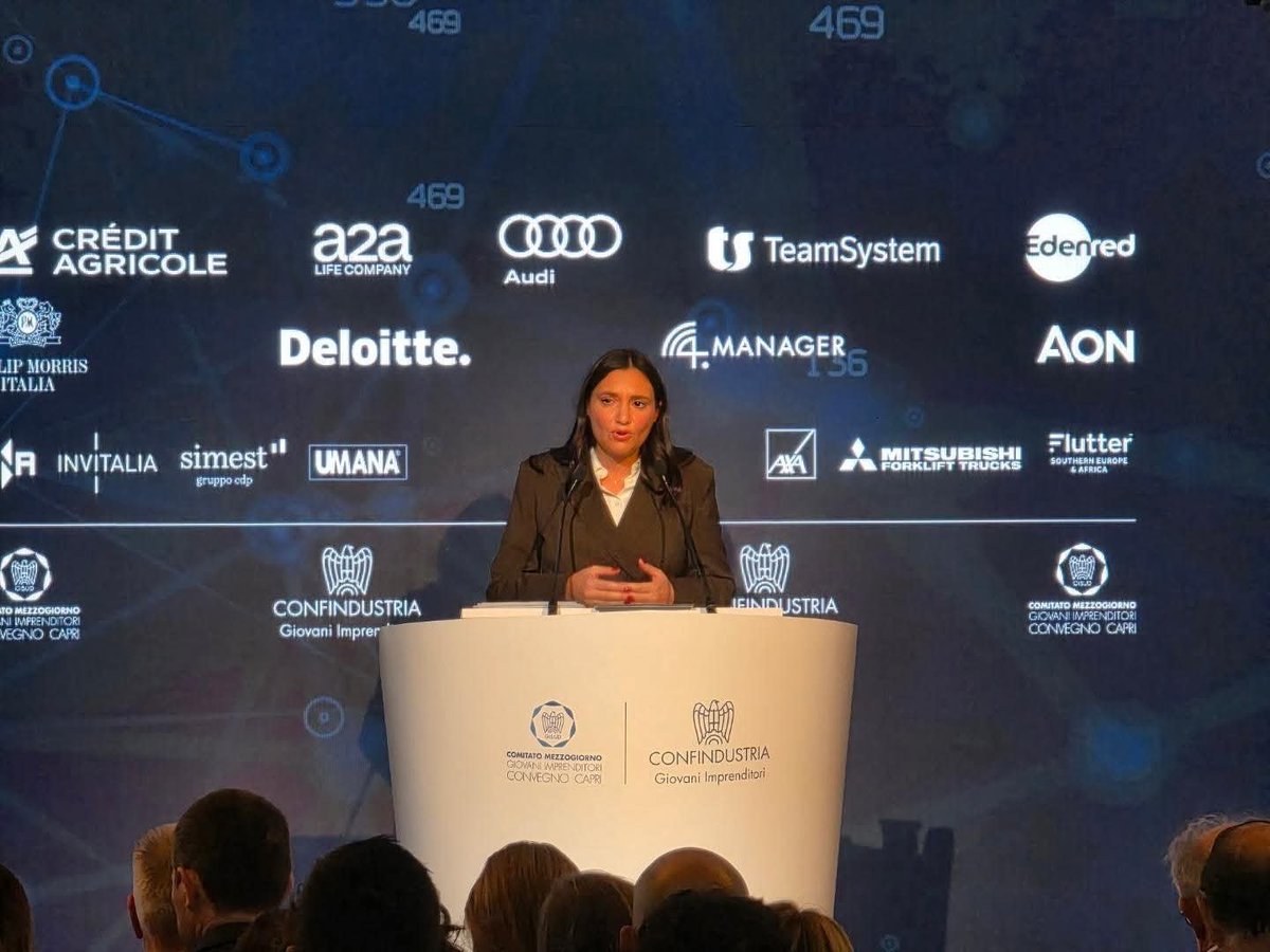 Angi_tech's tweet photo. 🇪🇺🇮🇹 Abbiamo preso parte come https://t.co/gbRQf79SuI ai lavori del Convegno di @GIConfindustria a Capri, un appuntamento di rilievo per il confronto tra imprese e istituzioni. 🤝

#Confindustria #Capri #Imprese #Istituzioni #Dialogo https://t.co/CiswMYEtZ1