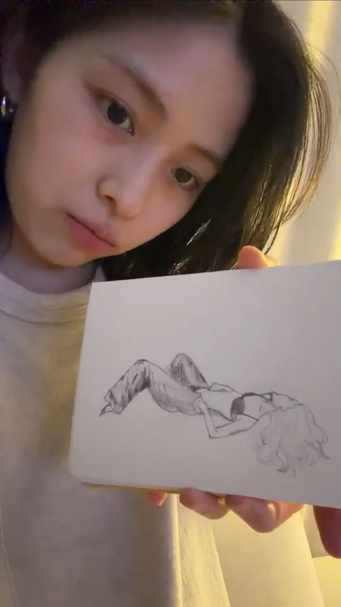 nqtshy's tweet photo. congratu fucking lations to whoever's her muse https://t.co/EGmtRho4fq
