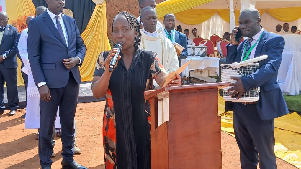 AjunaJared's tweet photo. Earlier today, Kabale Woman MP Hon. Enid Origumisiriza, represented by Ms. Nyangoma Charlotte, joined St. Mary's College Rushoroza for St. Mary's Day Thanksgiving to celebrate Old Student Dr. Flavian Zeija's appointment as Chief Justice. The Mass was led by Bishop Boniventure B https://t.co/E4lvErnGeb