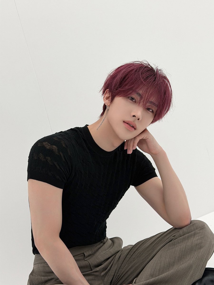 RICKYGLOBAL_'s tweet photo. [INFO]

Ricky has been revealed as a songwriter on the track 'Worth it' for AND2BLE's upcoming album 'Sequence 02: Attraction'. This is his third writing credit, alongside 'Curious' and 'Aura' from AND2BLE'S debut album! 

The other lyricist credited, 김헤이 (ARTiffect), has most notably worked on 'Feel My Rhythm' (Red Velvet), 'Crescendo' (NMIXX), and 'KNOW ABOUT ME' (NMIXX).

With this in mind, we can't wait to see how the song turns out! We are so proud to see his name, and excited to see more from this side of Ricky 🐈‍⬛️

#RICKY #리키 #沈泉锐 #リッキー #AND2BLE #앤더블