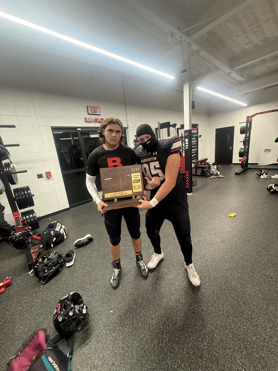 jonah_khoshabe's tweet photo. Rough start to the season. Amazing finish!

2026 MSL WEST CHAMPS! 🏆 (5-0 Conference Play)

Proud of this team and how we battled back.

Now it's time for the playoffs! 🏈💪

#burntheboats
#AGTG 

@ColinArnol5s @KerryNeal56 @PerformanceWin
@BHS220Football @coachplanz @Jchezbroncos
@GregSmithCFB @EDGYTIM @PrepRedzoneIL
@CoachTMcCormick @grid_irons @LemmingReport