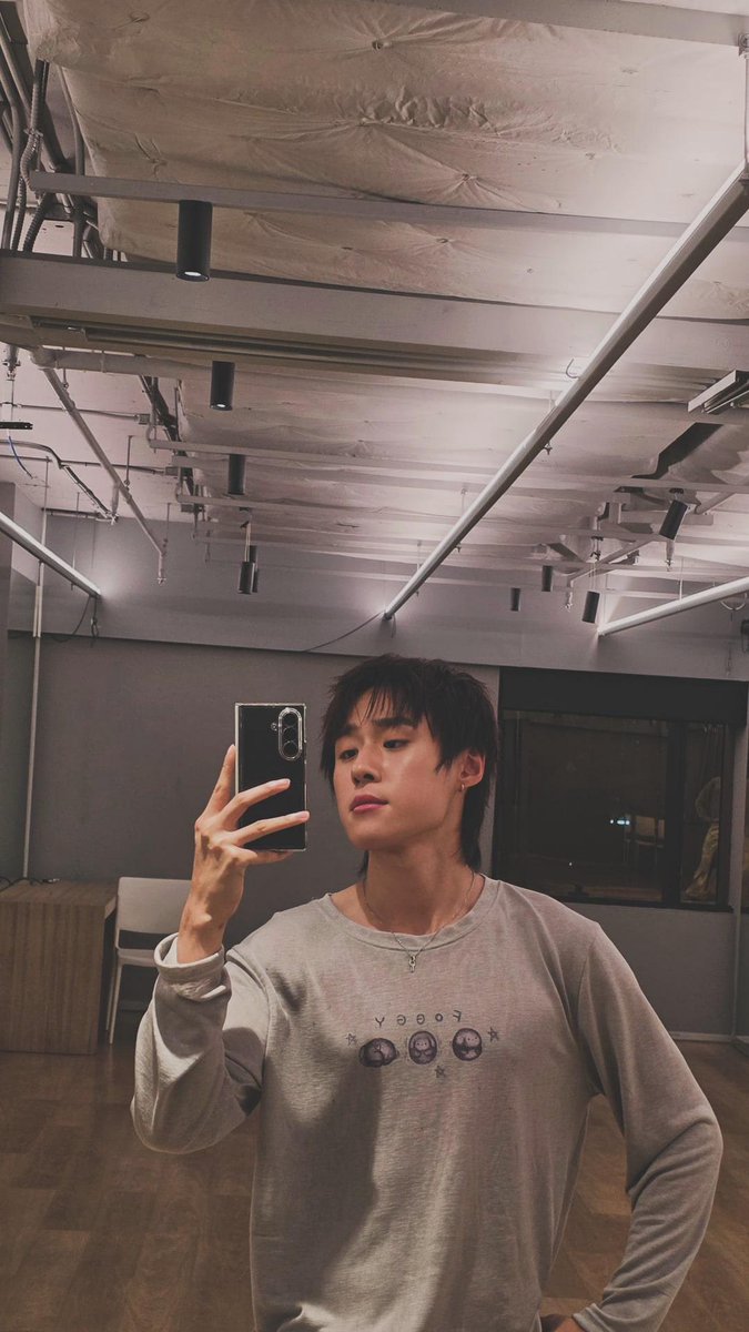 NutHongFamilyTH's tweet photo. nnutdan IG update 
18/10/2026

🥜🤍BROADCAST 

#nnutdan #LYKN
#caysroom

🔗 https://t.co/dxKZAd6It3 https://t.co/ECOlBxUUBm