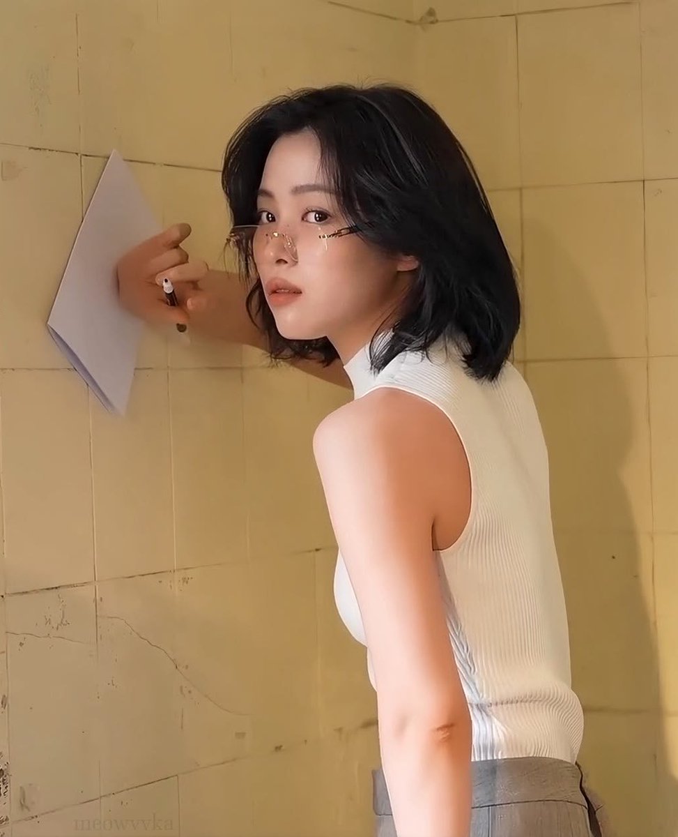 itzypopbase's tweet photo. ITZY’s Ryujin showcases her drawing skills through a series of sketches. https://t.co/colBiRUYlu