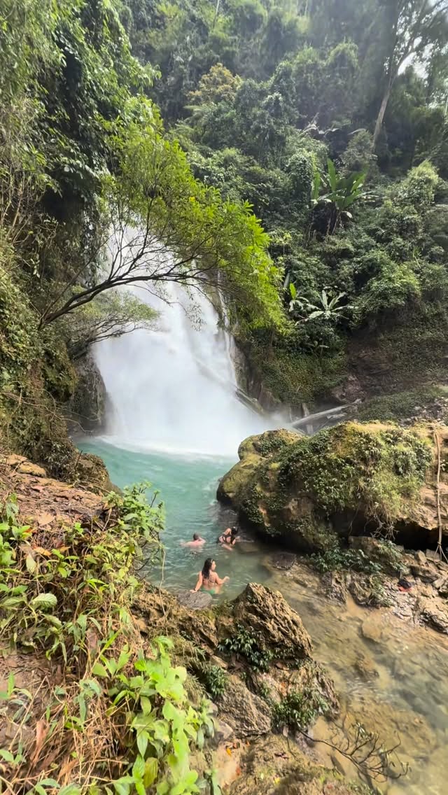 interdemilan44's tweet photo. This October, my partner and I set off on an 8-day motorbike tour in Vietnam without ever having ridden before. It became the adventure of a lifetime: new homestays, wild roads, local guides, happy water, friendships, and breathtaking landscapes. https://t.co/BvJhRZhNmr