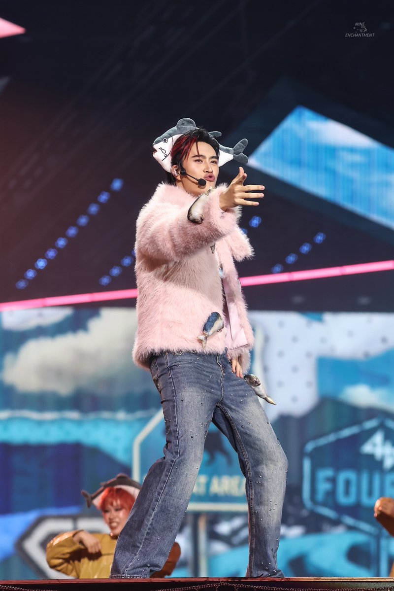 mineenchantment's tweet photo. ปลาทูจอมซน
🪥 @gemini_ti 

OH MY BEST DAY WITH FOURTH

#FourthConcertD3
#gemini_nt https://t.co/TA4FqTSbhv
