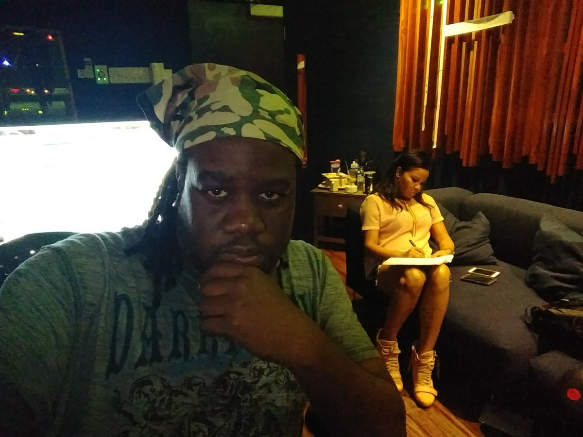 dalevirgo's tweet photo. Ethiopian New Year begins with clearing, forgiving, and starting fresh. Back up drives, clear the desktop, delete takes you know wonโt work. Clean workspace, clear decisions. Whatโs the reset ritual? #StudioLife https://t.co/gxI91kvVxk