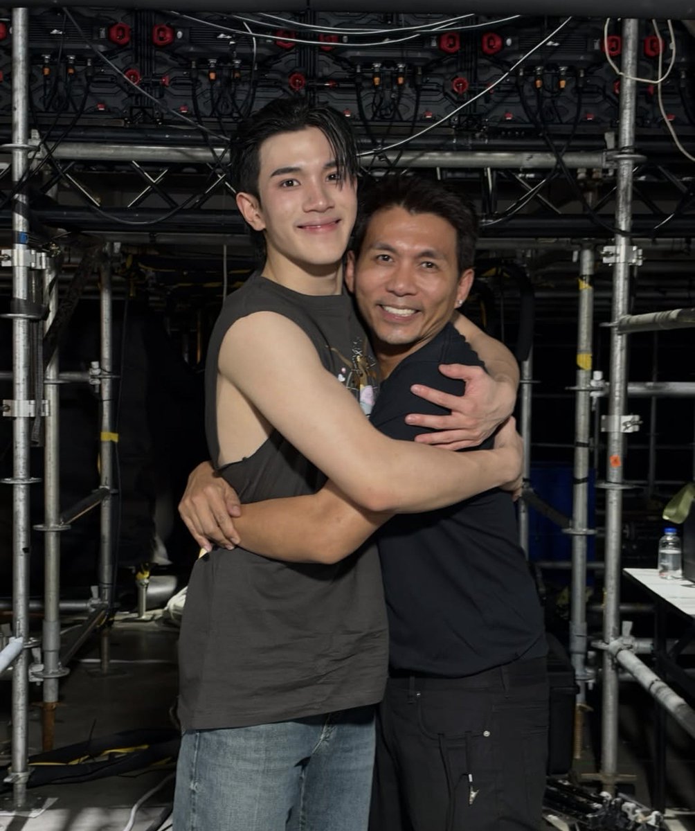 aydellch's tweet photo. P'Jack 🥹🤍

OH MY BEST DAY WITH FOURTH
#FourthConcertD3 

P'Jack: Happy birthday na Nattawat. I hope you continue to be a good kid, stay mindful, and grow up surrounded by love, while continuing to give love and happiness to the people around you like this, always
I'm happy to have been able to take care of Fourth. Fourth is truly one of the kindest-hearted kids I've ever known. He's someone who pays attention to the little details about the people around him, cares about those around him, treats the people around him with respect, never puts himself above others, and values everyone equally. I'm proud to see Fourth achieve so much success today. And this success comes entirely from who Fourth is himself, his dedication to his work, his continuous development of his abilities, and his honesty toward his own feelings and profession. Fourth deserves to receive every single thing he has achieved. And lastly, thank you, Fourth, for making me passionate about my work again and for allowing me to experience new things by working with another kind of extraordinary kid. I tend to lose to kids who are dedicated to their work. When I meet a kid who is willing to fight hard for their work, I'm ready to fight alongside them too. Fourth is the kind of kid whose work schedule I can arrange without ever having him complain to me that he's tired. All he ever says is, "Just schedule it, P'Jack. I can handle it"

So, I hope Fourth always eats well, sleeps soundly, and stays healthy, so that he can continue to be the adorable Fotfot that he is forever 

Love,
Manager Jack 🤍