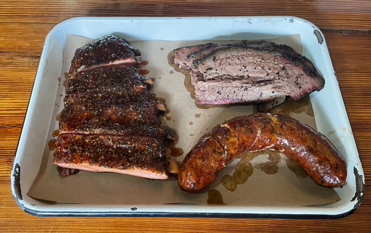 RMachman's tweet photo. A one-hour wait for the best barbecue in Texas…which by default also means the best barbecue in the universe. My friend Ernesto from Burnt Bean BBQ Co. made sure I left satiated!
#Texas #BBQ https://t.co/DYUbZl3qvf