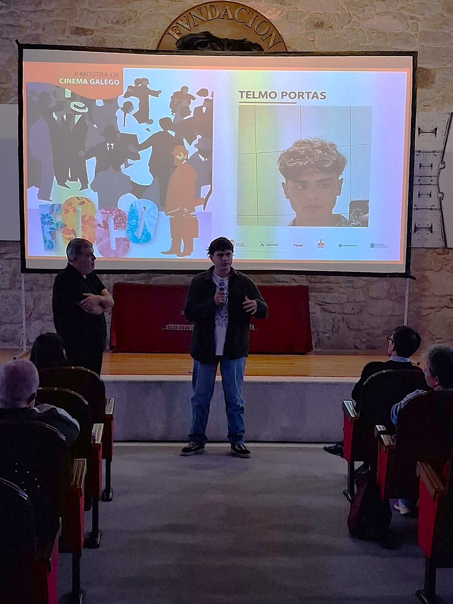 FundacionCela's tweet photo. Tarde de cine. Hoy se celebró la sección "DaCasa", en la II Mostra de Cinema FOCO, dedicada al talento de la juventud de la comarca, que nos asombró con los trabajos de Zeltia Iglesias, Laura Sixto y Telmo Portas. El cine tiene en Padrón un buen caladero en el que pescar. https://t.co/ZyIlKZDFdD