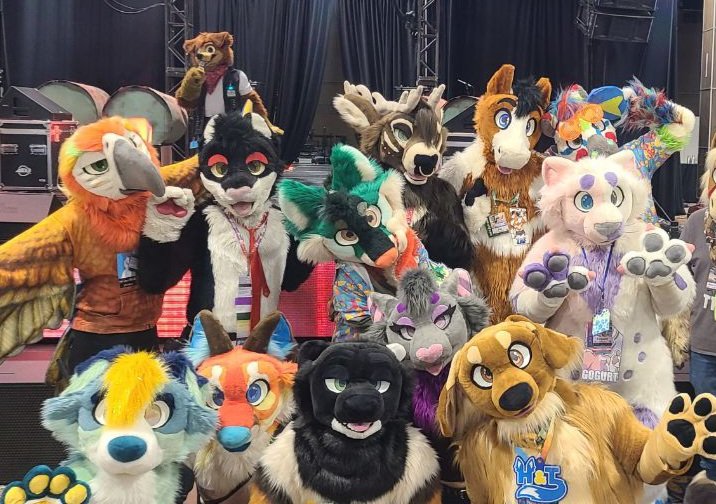 HeadsAndTailsAZ's tweet photo. Thank you to everyone who showed up to my very impromptu photo at both BLFC and Gateway FurMeet! And of course thank you to everyone who stopped by and said hello at Aquatifur!

Its always so great to see everyone at con!

After 3 cons in a row Im going to go home and sleep now! https://t.co/CB9PdEYYnv