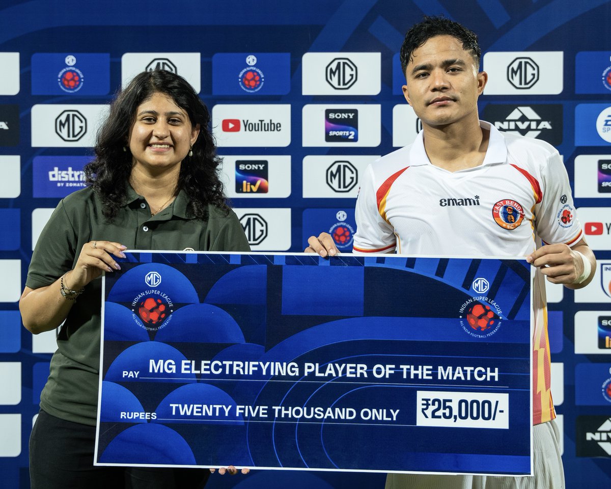 IndSuperLeague's tweet photo. Strikers Edmund Lalrindika and Alaaeddine Ajaraie brought the spark to #CBSCEBFC and #NEUFCKBFC, claiming the @MGMotorIn  Electrifying Player of the Match awards from Goa and Guwahati. ⚡

#MGISL #MGISL13 #MGIndianSuperLeague https://t.co/3wAMptYN1f