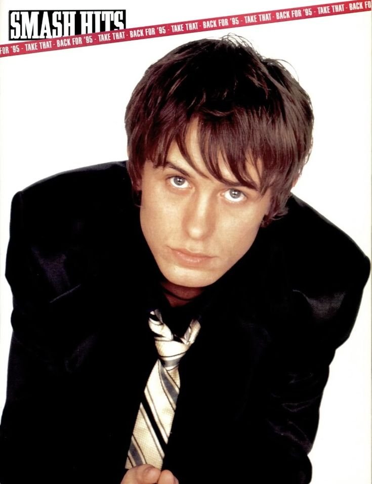 TakeThatFanBase's tweet photo. @GaryBarlow @takethat @OfficialMarkO #NecktieDay #👔 #flashback #lookatus #throwback 

https://t.co/px2fR8gqqL https://t.co/qfJVVlAFMh
