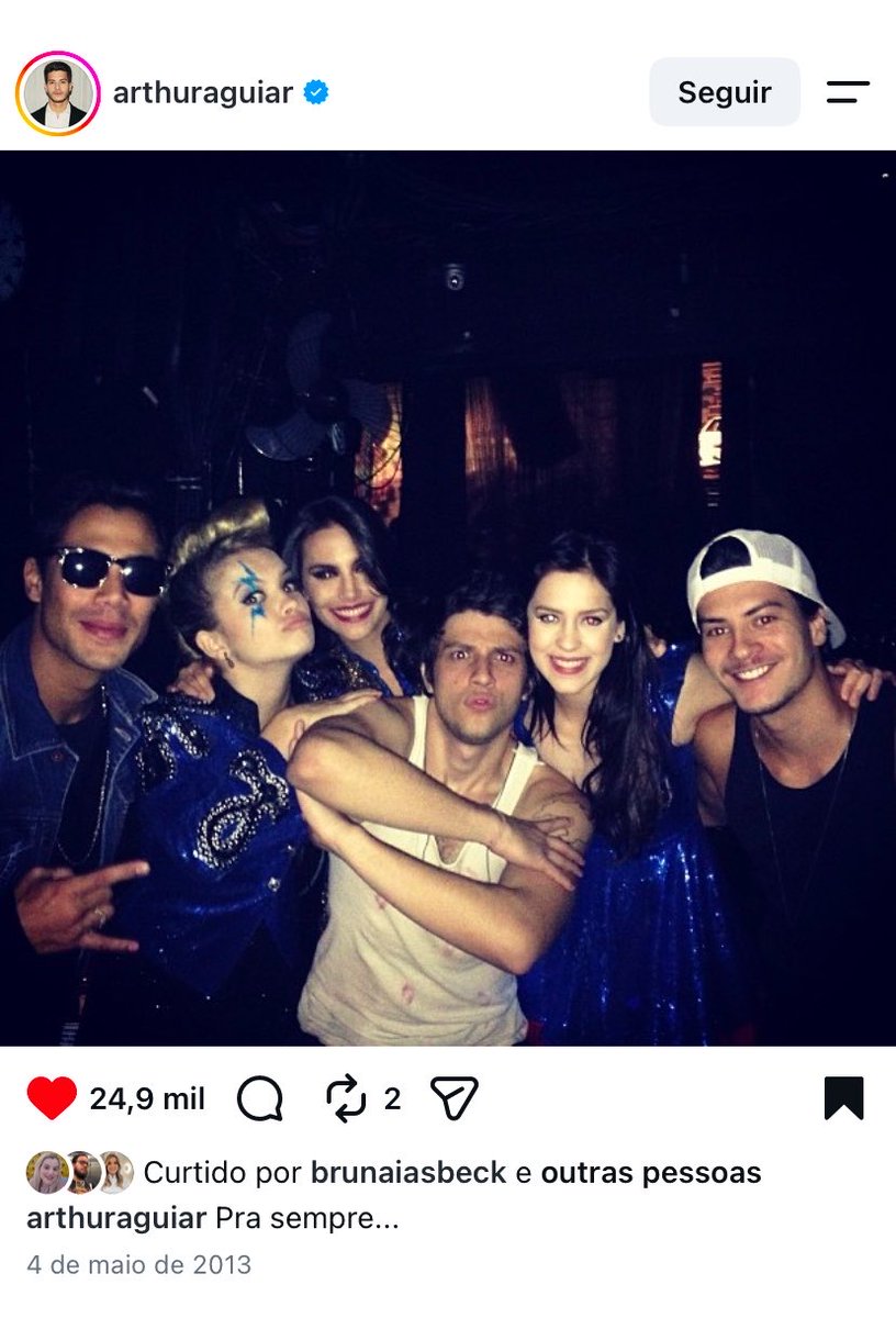tulloluan's tweet photo. com a partida da lua blanco, esse será o último registro dos 6 rebeldes juntos, em maio de 2013, no último show do grupo em belo horizonte. a legenda não poderia ser outra… ❤️ https://t.co/lAZ0hF1CUy