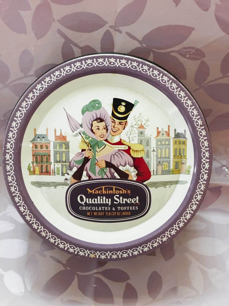 SomewareInTime's tweet photo. Vintage Mackintosh Quality Street "Chocolates &amp; Toffees" CANDY TIN British Advertising Memorabilia Purple Litho 2 lb. Round Canister EMPTY https://t.co/yji5EIQJu7 https://t.co/I4EeSNolqo