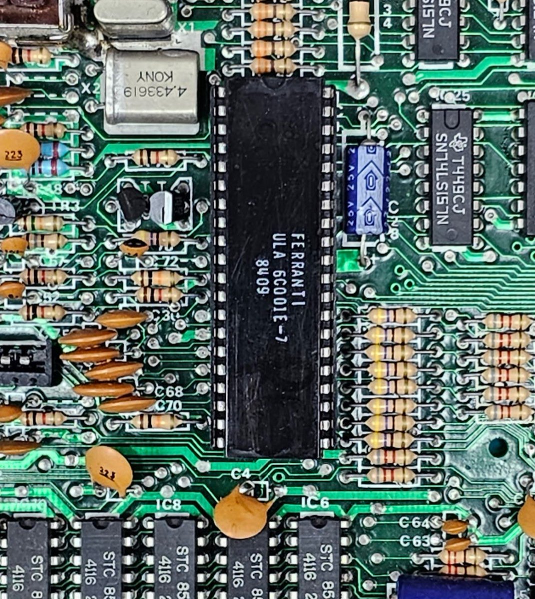 Golden_Slumb's tweet photo. Inside the Spectrum, one chip called the ULA handled colour graphics, sound and more. Small machine, busy chip! #RetroComputing

BACK THE BOOK: https://t.co/YXBVezE3l5 https://t.co/U4PVwBz8hx