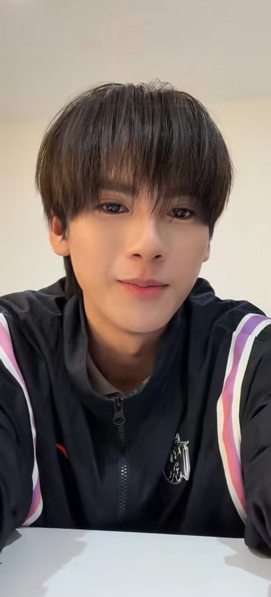 fueang_fhaa's tweet photo. เอาเหตุการณ์ ล่าสุดเลยล่ะกัน😂🤭

#ryyjinnn #chira_patt
#ryujinpatji https://t.co/oX6eOQU06P