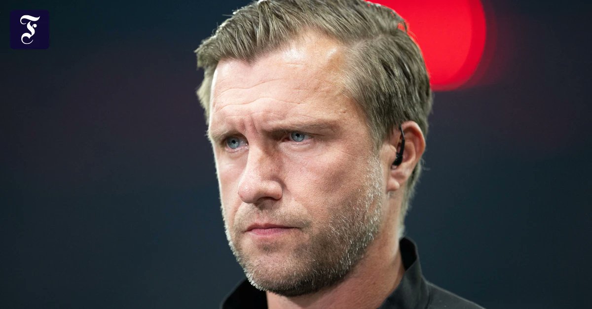 faznet's tweet photo. Die erfolgreiche Zusammenarbeit von Eintracht Frankfurt und Markus Krösche endet. Der Klub entspricht damit einer Bitte des Managers, der „eine Veränderung“ möchte. https://t.co/bpxEmDlGUp https://t.co/3mwQsiIIM0