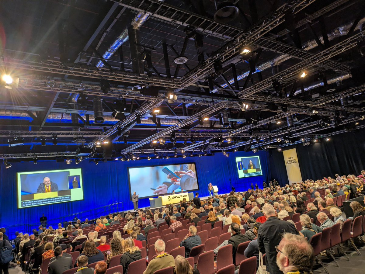 intercraneguy's tweet photo. @neilcgray @JohnSwinney @theSNP You fucking clowns  think we’re all as naive as nationalists https://t.co/BJ8JaTPODd