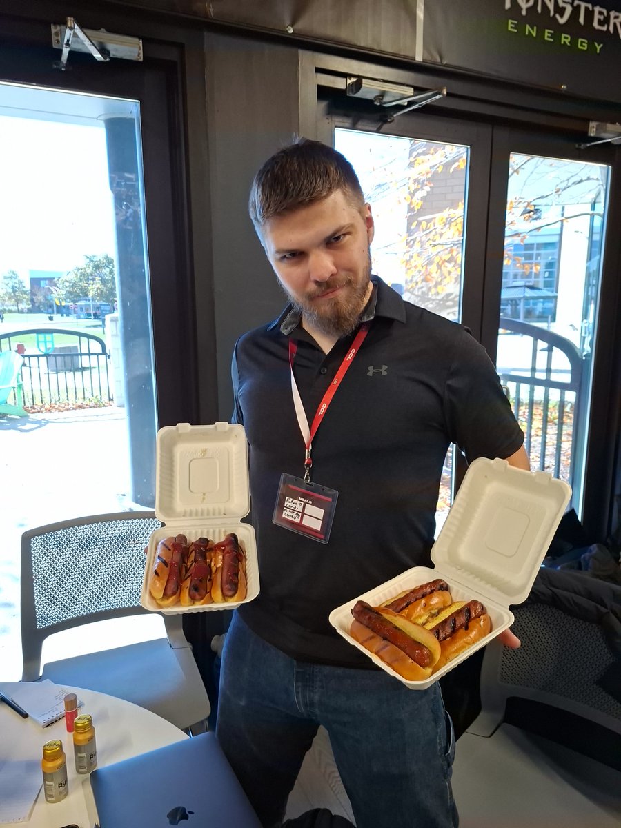 SandroOreo's tweet photo. All of you guessing what @ZekVexol was having for lunch at #CCLAN ,

THE ANSWER WAS 6 GLIZZIES!!

Save some for the rest of us jeez https://t.co/OkWaboUIF9