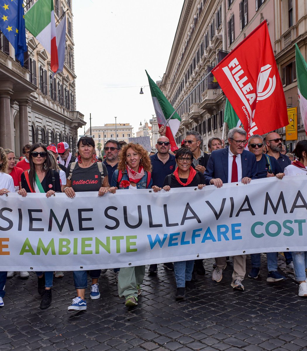 pubity's tweet photo. Mass protests have spread across France, Belgium, Italy, Portugal and Spain to protest Europe's high cost of living. https://t.co/2LyKWhDhh8