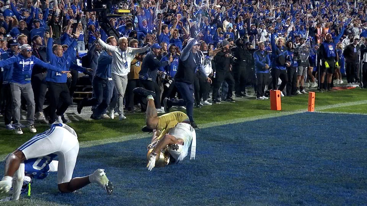 dana_greene's tweet photo. The first guy to storm the field after the final play was none other than Steve Young. #BYUvsNotreDame https://t.co/hkMuNWYkuo