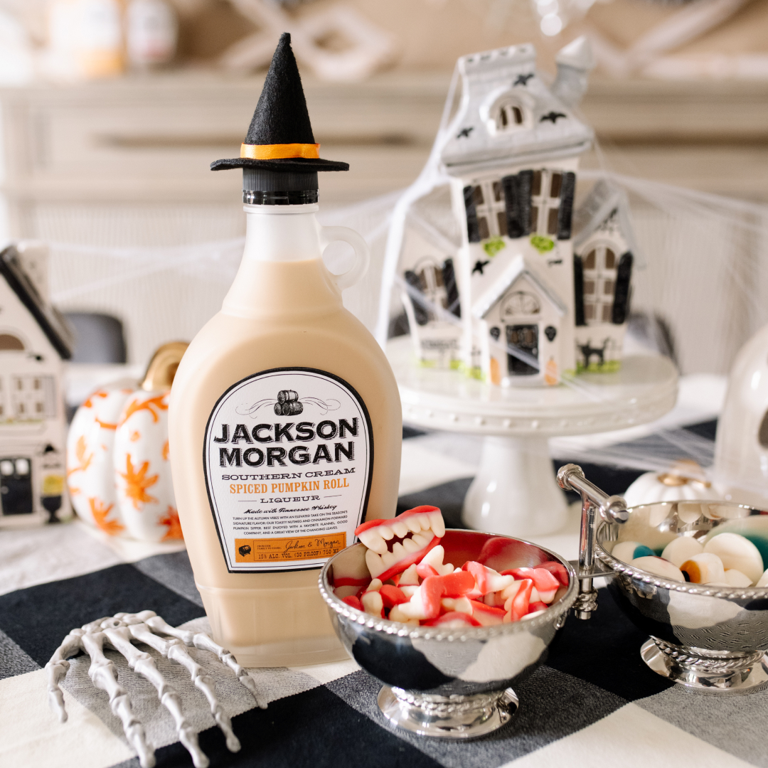 MinibarDelivery's tweet photo. The Jackson Morgan Spiced Pumpkin Roll Liqueur will cure those pumpkin spice cravings and get you halloween ready. What could be better? Pick up yours today! https://t.co/vDyZgXtB6R https://t.co/Orw8YUhzxe