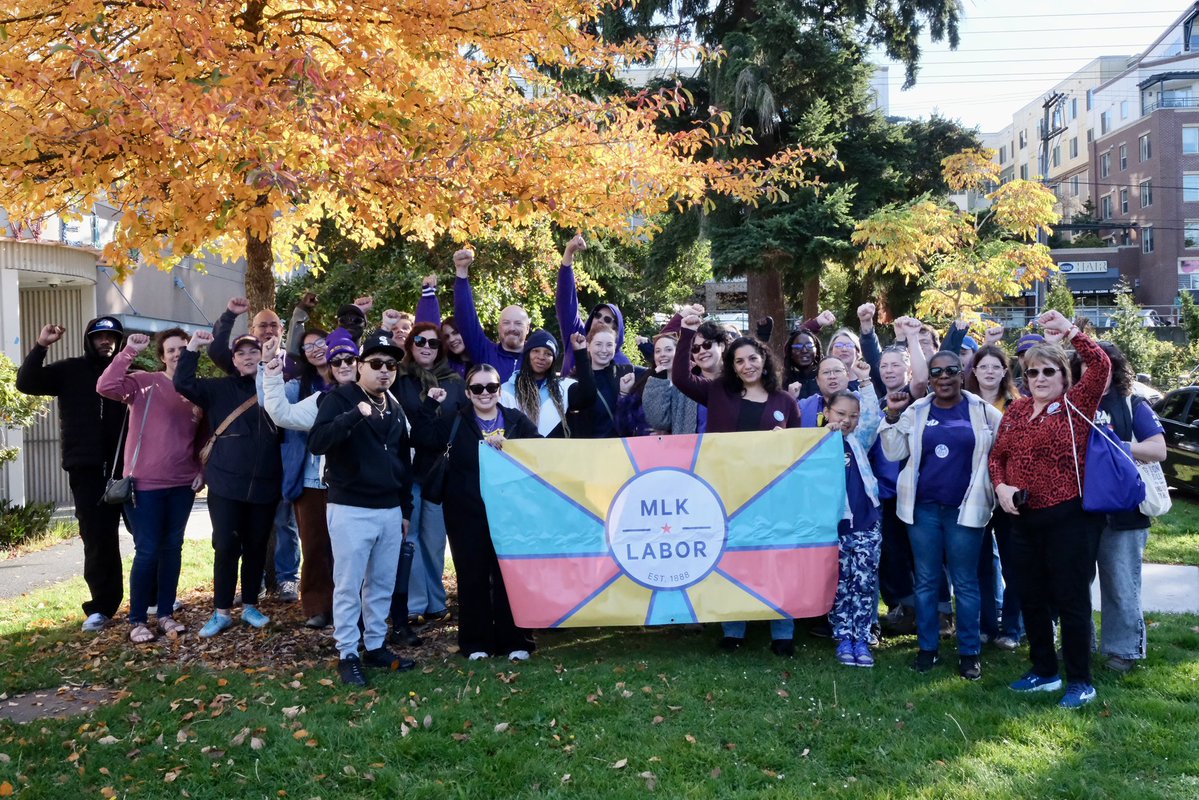 MLKLabor's tweet photo. Another great canvass today in North Seattle! Ballots are out, vote early! https://t.co/iyUpupw0SF