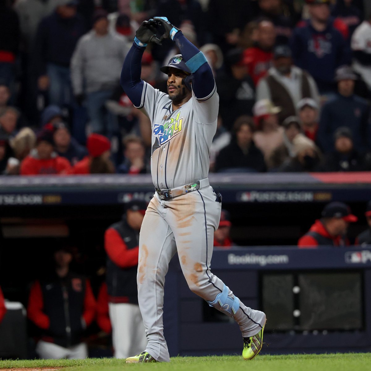 LoboEscalador's tweet photo. Yandy Díaz, Jonathan Aranda and Junior Caminero go a combined 6-for-14, 3 XBH, 5 RBI, 5 R, as the Rays even up the ALCS at two games apiece.
#MLB #ALCS 🍁⚾️☀️🍂
#Postseason #NoTimeLikeOctober
#GuardsBall #StandGuard 
#RaysUp #ForTampaBay https://t.co/pMJDhFLkz7