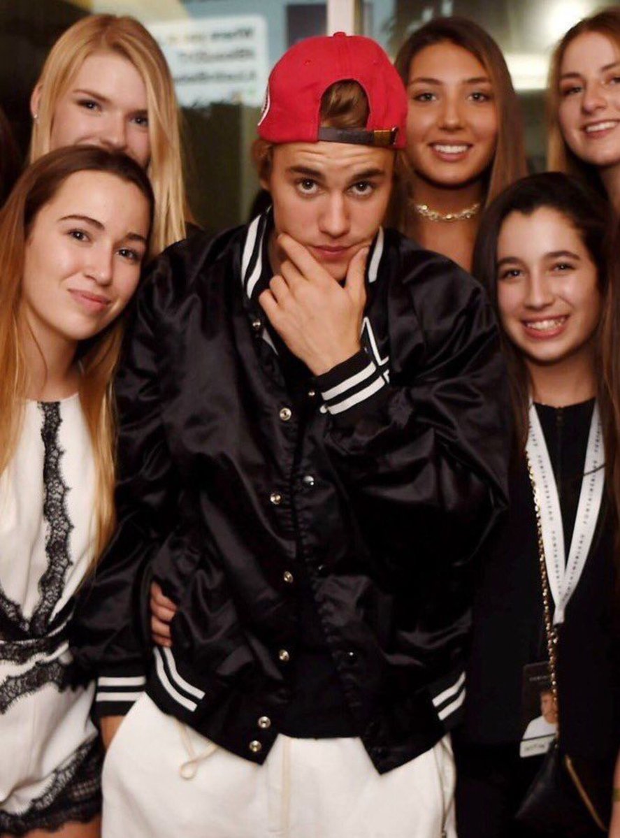 biebsdevotions's tweet photo. The prettiest ever 😍 https://t.co/7Il1nE4h1y