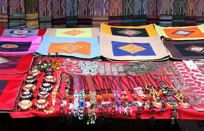 nadiamorsy's tweet photo. Sapa Shopping Guide

Discover unique Northern Vietnam souvenirs: brocade textiles, handmade silver jewelry, Red Dao herbal bath packs, mountain spices, dried buffalo meat, corn wine, and more. Shop at Sapa Market, Ta Phin Village, and Bac Ha Sunday https://t.co/MUMlm7biBj
