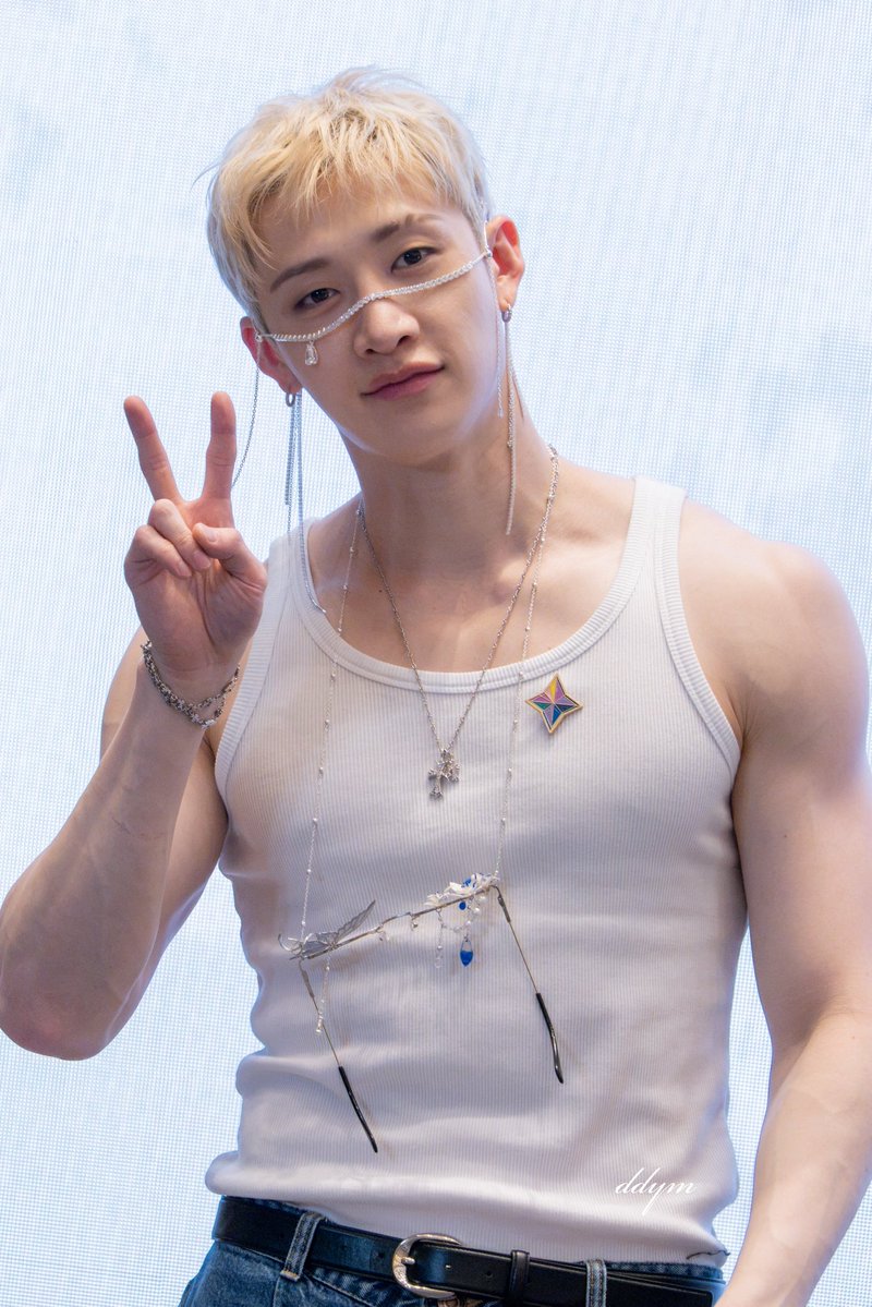 UniqDou's tweet photo. 261017 SR Foshan 3.0 🤩
#스트레이키즈 #StrayKids
#방찬 #BangChan https://t.co/CBXEH9MuLZ