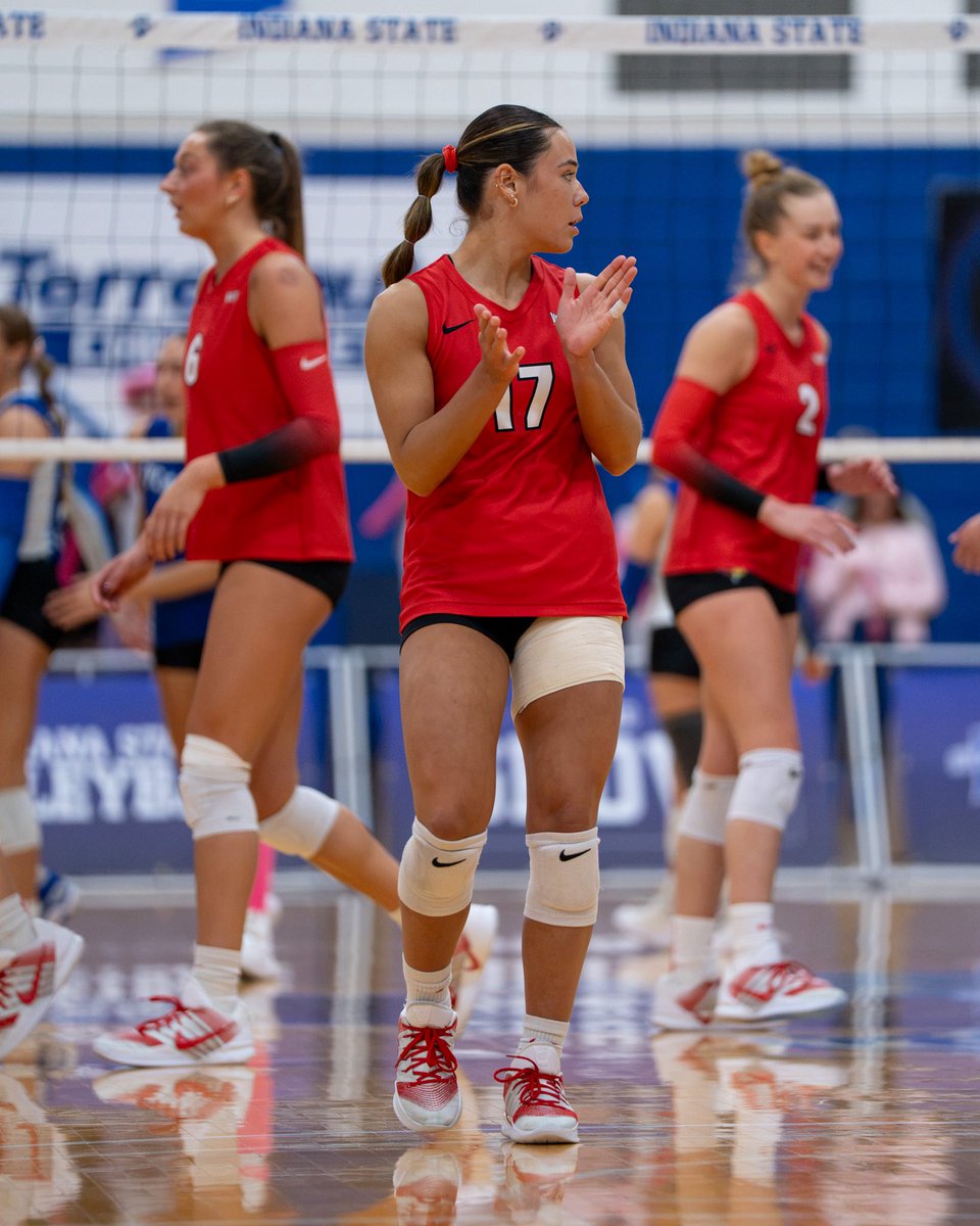 RedbirdVB's tweet photo. VICTORY SUNDAY 😌 https://t.co/CRy2CfdjoF