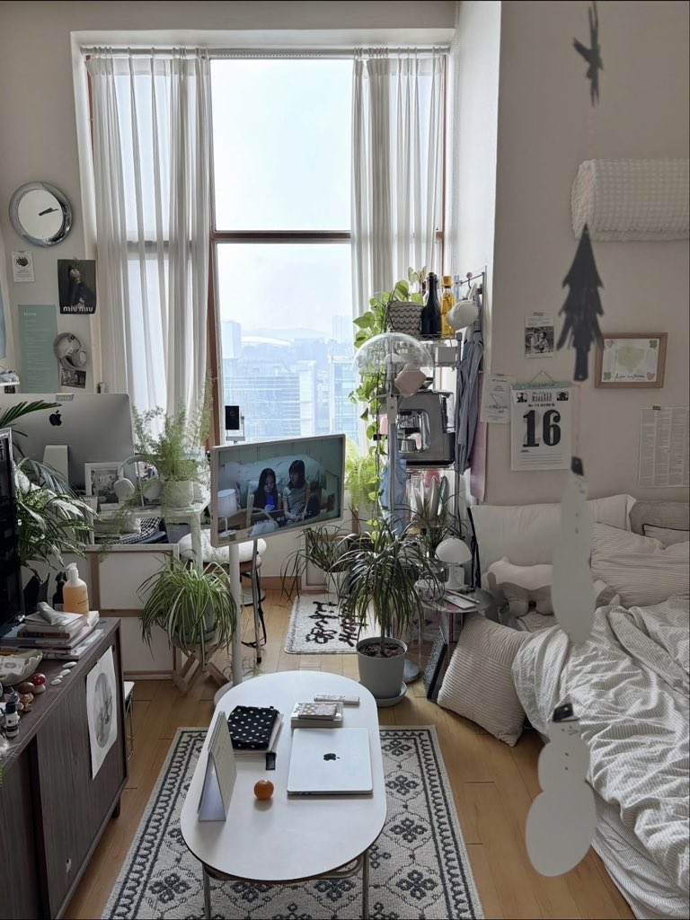 sekarwangikuu's tweet photo. Soft Maximalist Bedroom Vibes~ https://t.co/P1EvrD4mLF