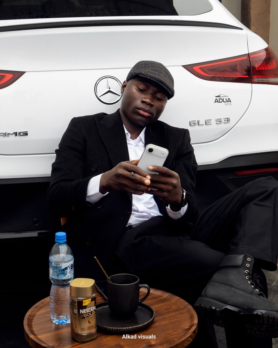 Thepentane_'s tweet photo. Most insane Content Creator in Nigeria right now.... Baguzza!!😂 🥾 https://t.co/v75NhqbXqQ