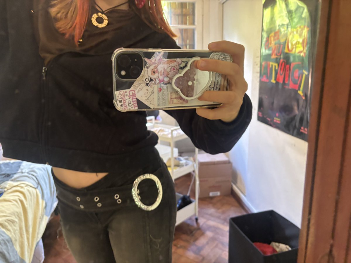 gatitachiquitit's tweet photo. look de linda y pelo rojito https://t.co/JSZBtBlHim