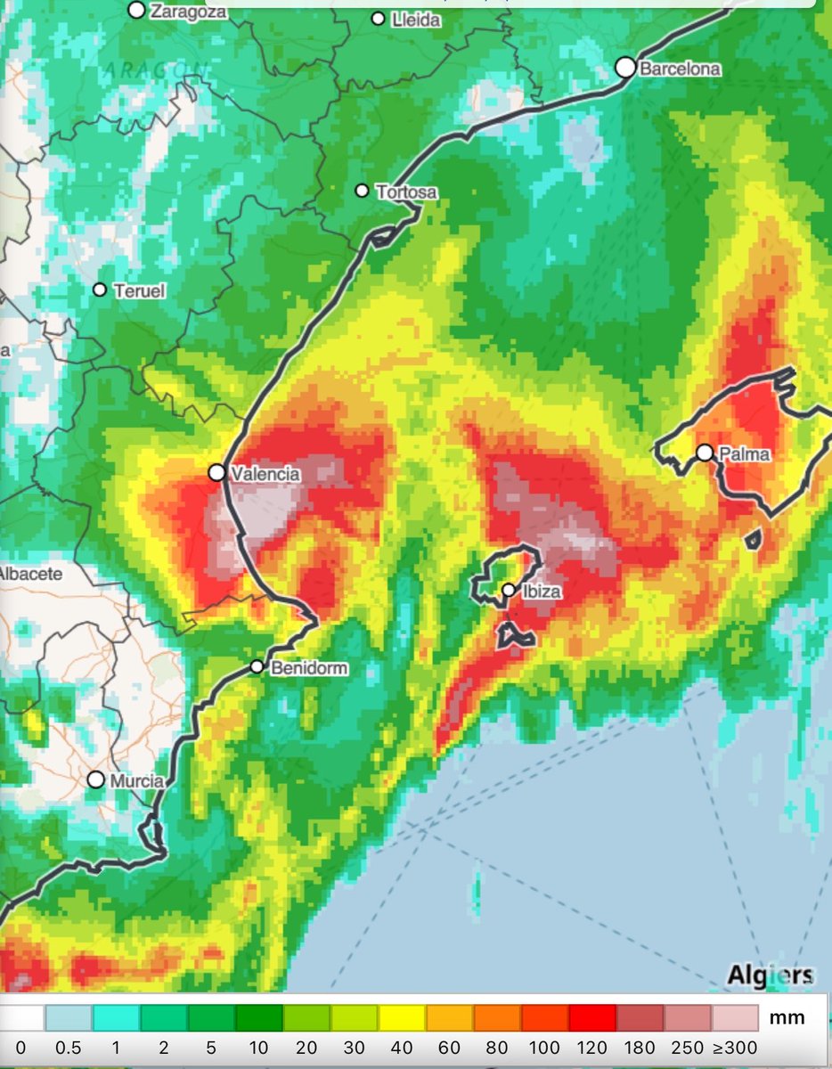 samurivas_meteo's tweet photo. Muchísima precaución⚠️

Vienen las horas más crudas del temporal, se vienen horas de precipitaciones torrenciales en zonas de las Islas Baleares y la Comunidad Valenciana. 

Ojo que ya en muchas zonas llevan 200-300mm. https://t.co/Y7vH66fghP