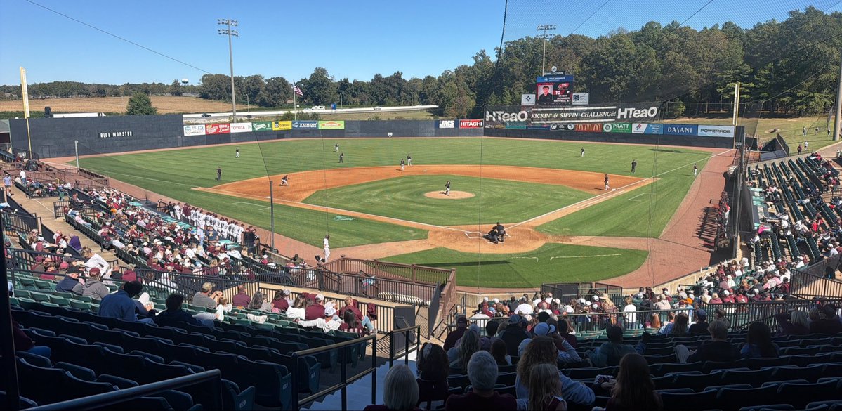 drewisokay's tweet photo. Hello from Rockabilly Park in Jackson, TN — tuned in for Fall Ball between Mississippi State and Western Kentucky @ProspectsLive https://t.co/vSso23AoyC