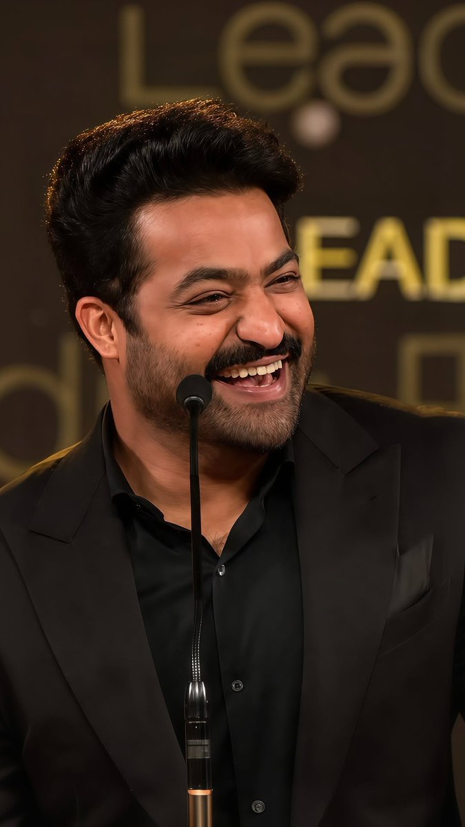 Tigerfan0897's tweet photo. Lookwise
 #Tarak 🔥>> #Ajithkumar  🤡 https://t.co/Z3K29e9Cit