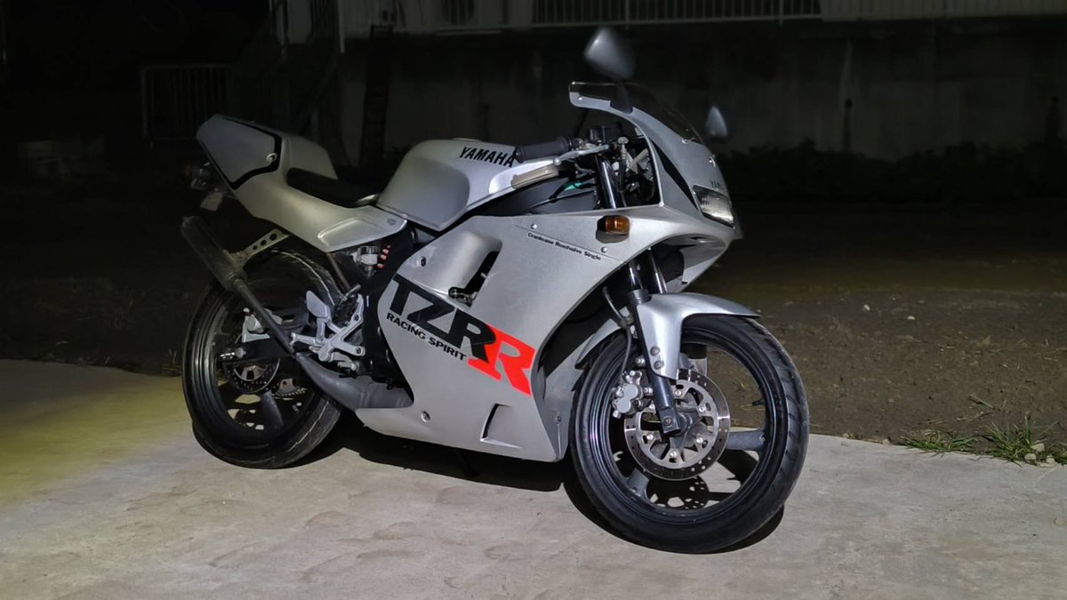 Gerounko_ZC33S's tweet photo. 昨日でTZR買ってから1年経ってたワ、
ボロボロにしちゃったけど、俺は今のほうが好きなのでOK👍️ https://t.co/y6tr9F1BhF