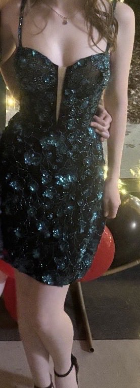 KnoxvillesBull's tweet photo. you cant even tell i lost 13 pounds bye 😐 https://t.co/VTv6iFsvcD